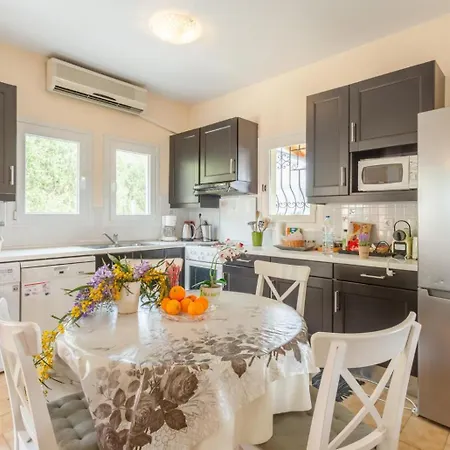 וילה Bougainvillea *