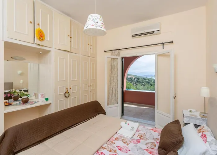 Villa Bougainvillea Gimari